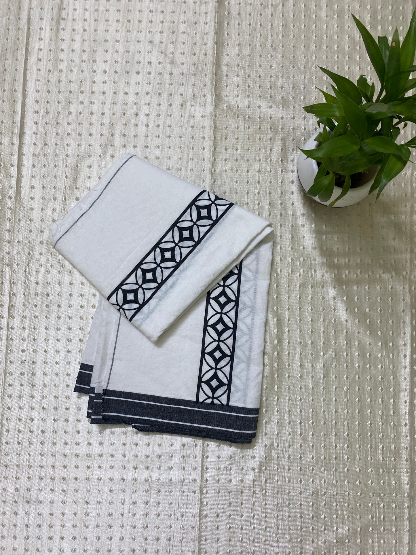 Karuppu vellai art dhoti