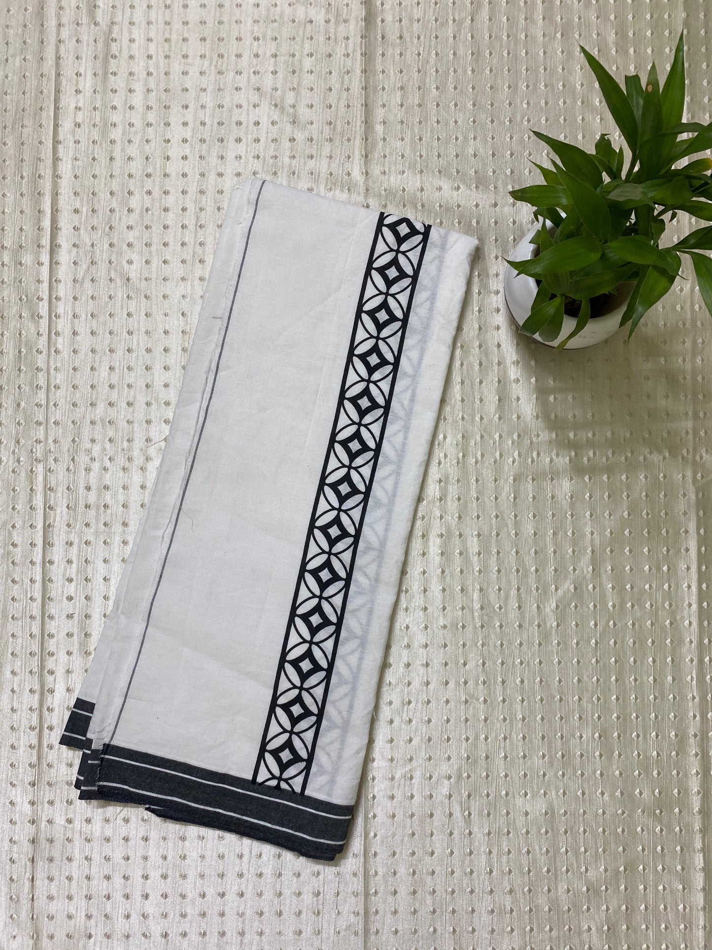 Karuppu vellai art dhoti